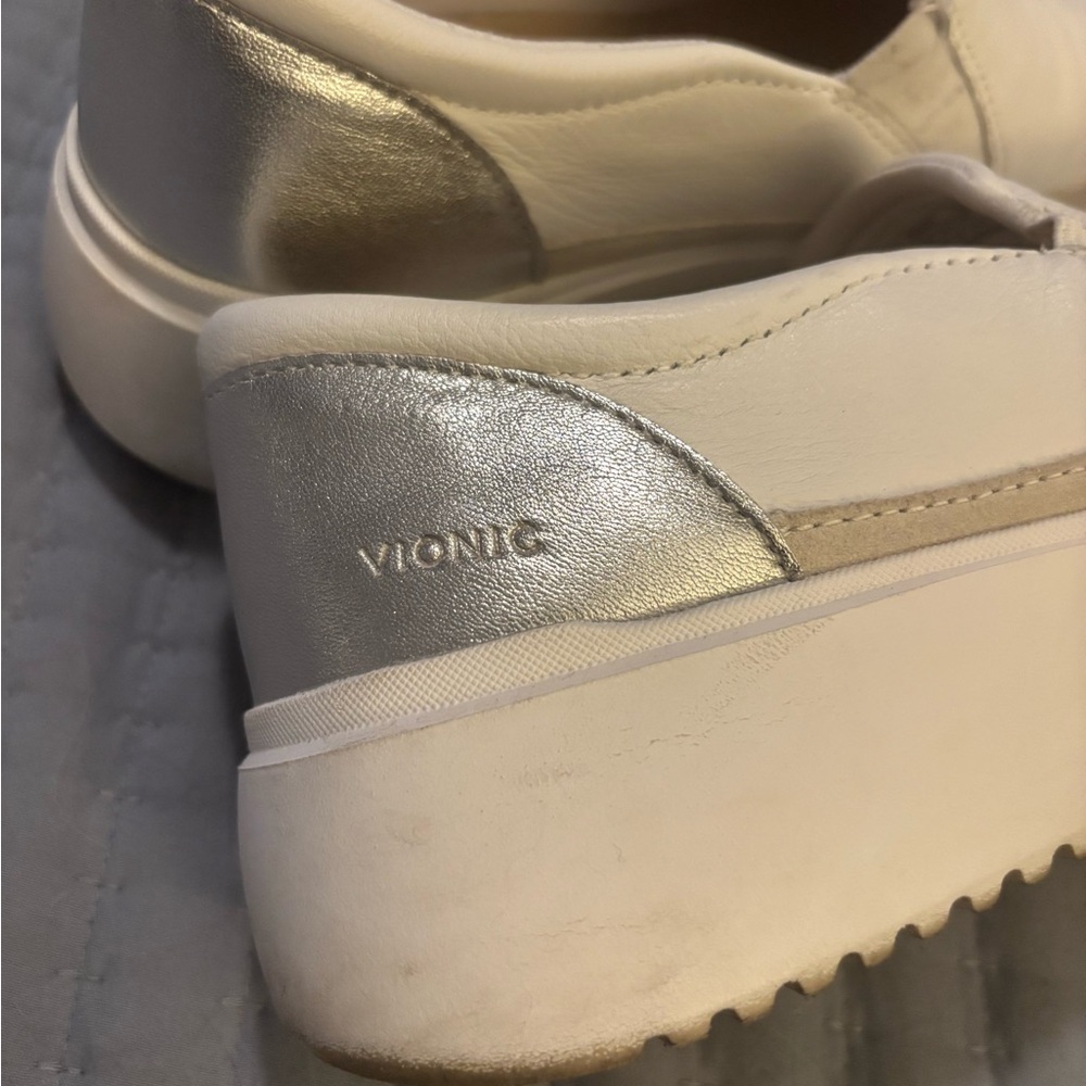 Vionic Kearny White Platform Slip-On Sneakers with Silver Heel EUC Womens 9 - Picture 5 of 9